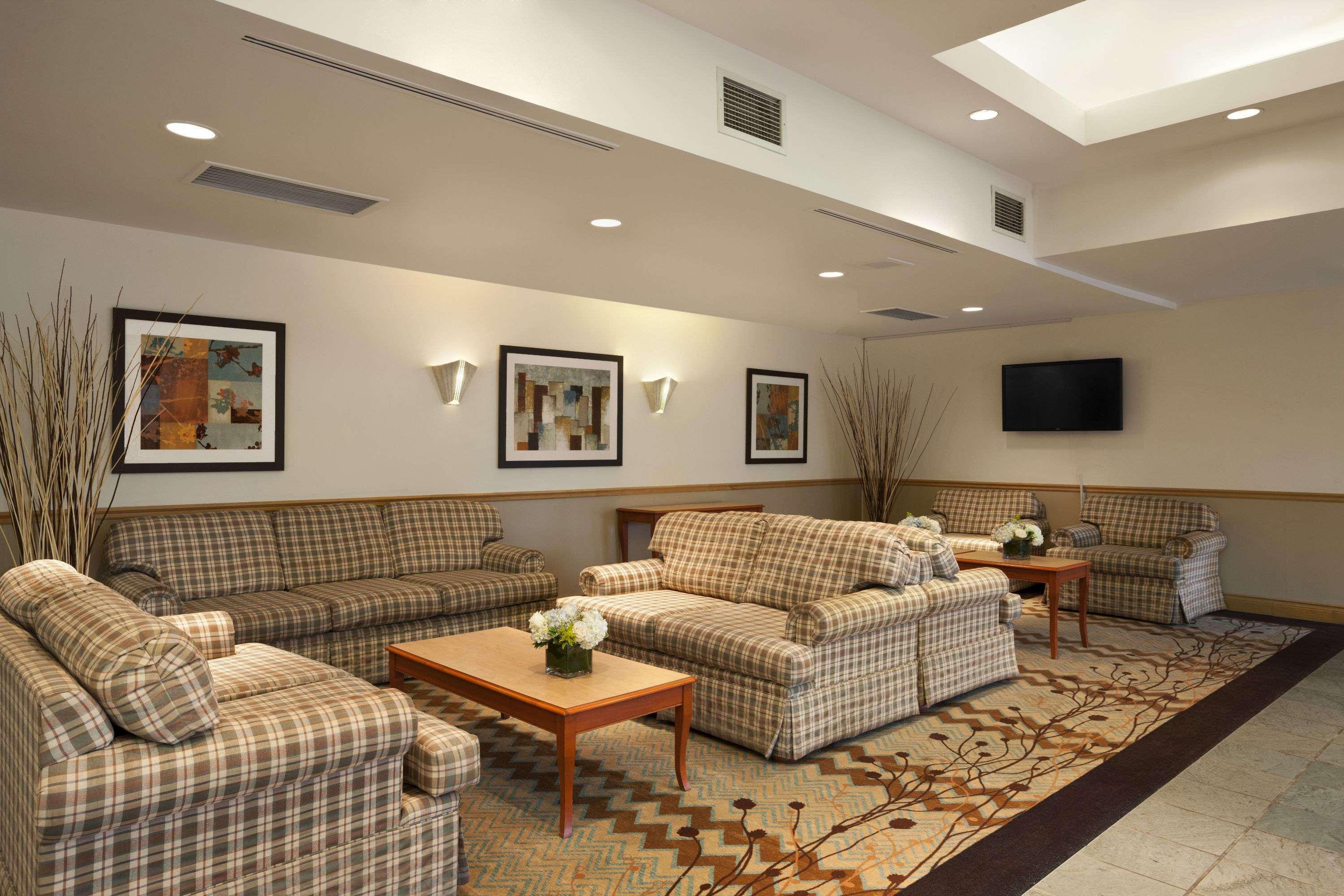 ทราเวลลอดจ์ บาย วินด์แฮม ออตตาวา เวสต์ Hotel ภายนอก รูปภาพ